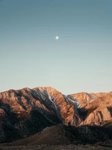 Explorando o Sistema Energético e o Metabolismo no Contexto do Artigo “The Two-Hour Marathon”